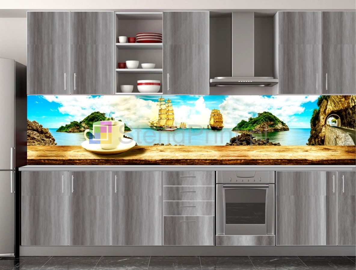 Fartuch do kuchni na ścianie roboczej z freskiem morskim